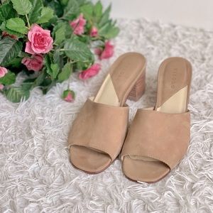 Nisolo Elizabeth Slides